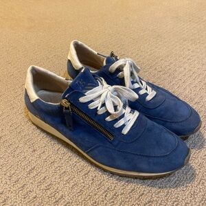Navy blue Paul green tennis shoes